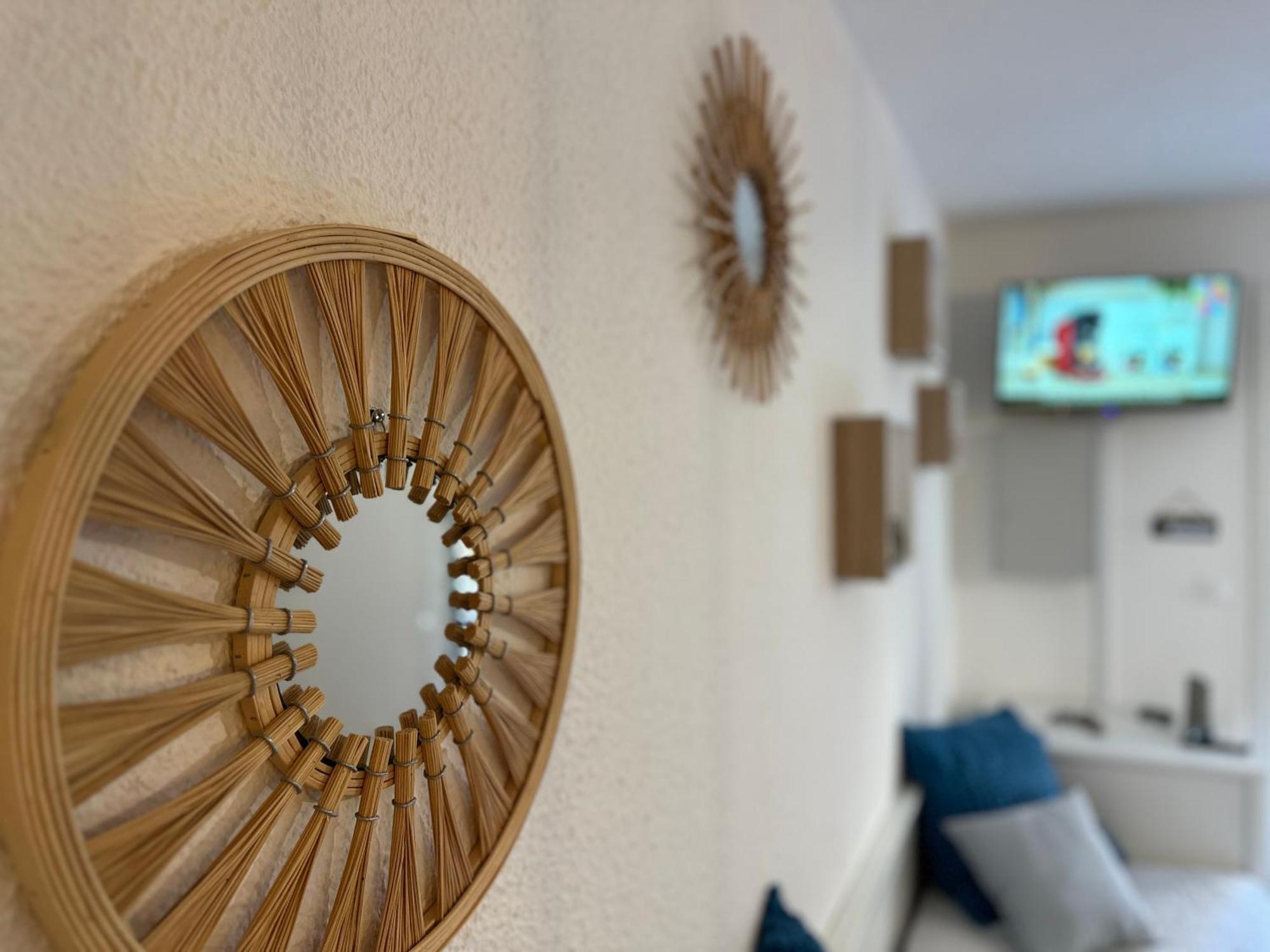 Appartement Climatise Avec Chambre Et Parking Privatif Locations Vld Camargue Сент-Мари-де-ла-Мер Экстерьер фото
