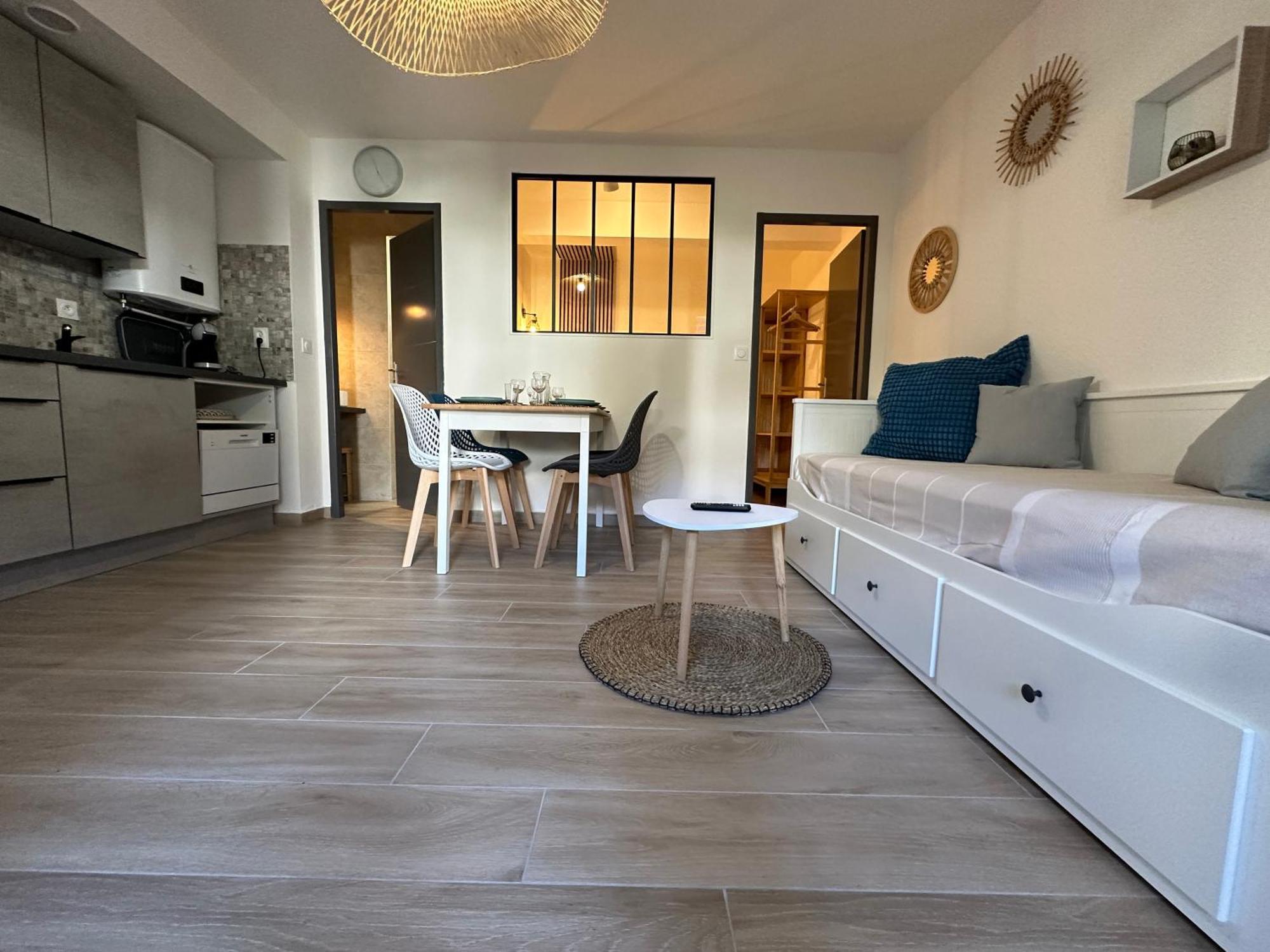 Appartement Climatise Avec Chambre Et Parking Privatif Locations Vld Camargue Сент-Мари-де-ла-Мер Экстерьер фото