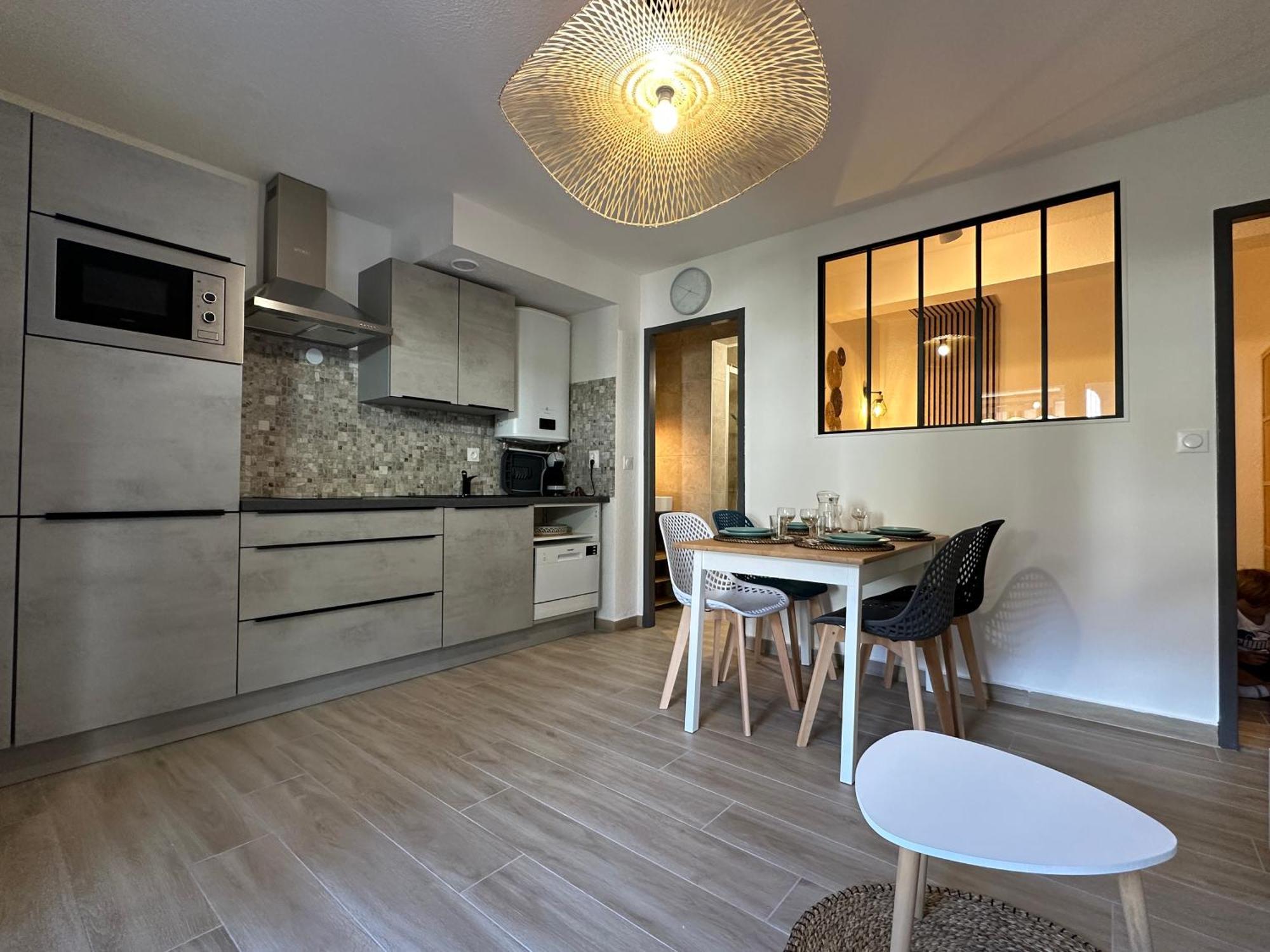 Appartement Climatise Avec Chambre Et Parking Privatif Locations Vld Camargue Сент-Мари-де-ла-Мер Экстерьер фото