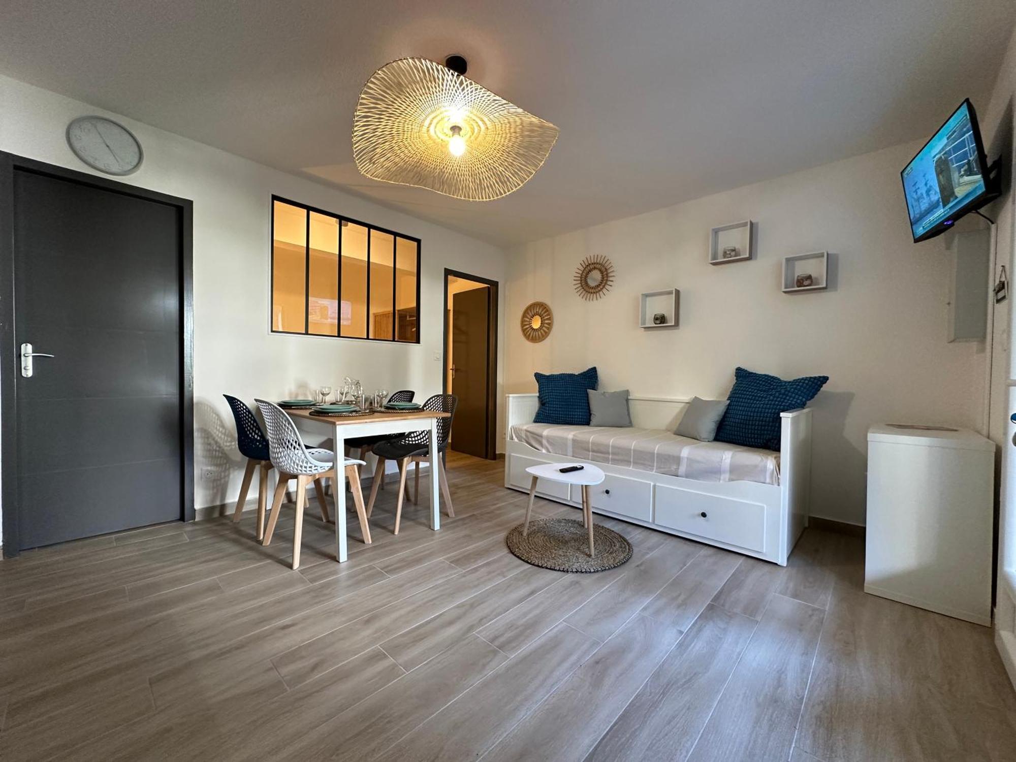 Appartement Climatise Avec Chambre Et Parking Privatif Locations Vld Camargue Сент-Мари-де-ла-Мер Экстерьер фото