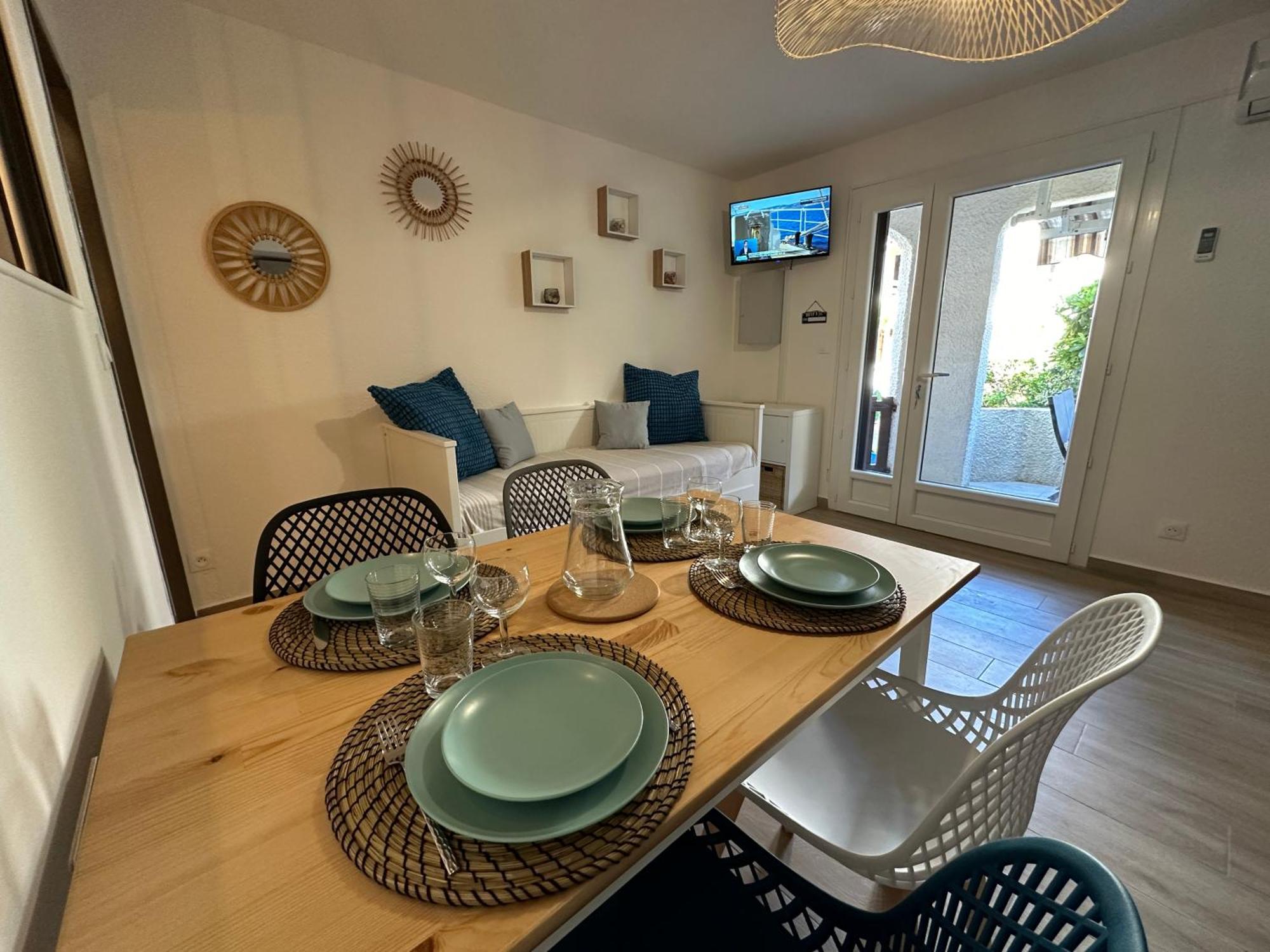 Appartement Climatise Avec Chambre Et Parking Privatif Locations Vld Camargue Сент-Мари-де-ла-Мер Экстерьер фото